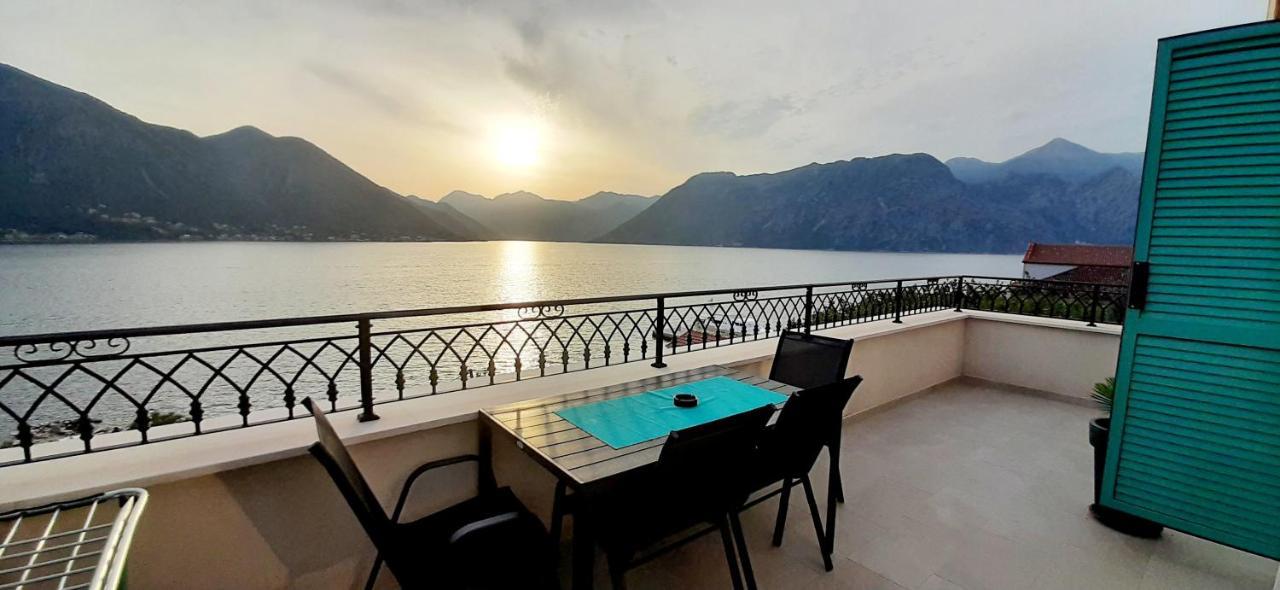 Apartments Boka Blue Dobrota Kotor Luaran gambar