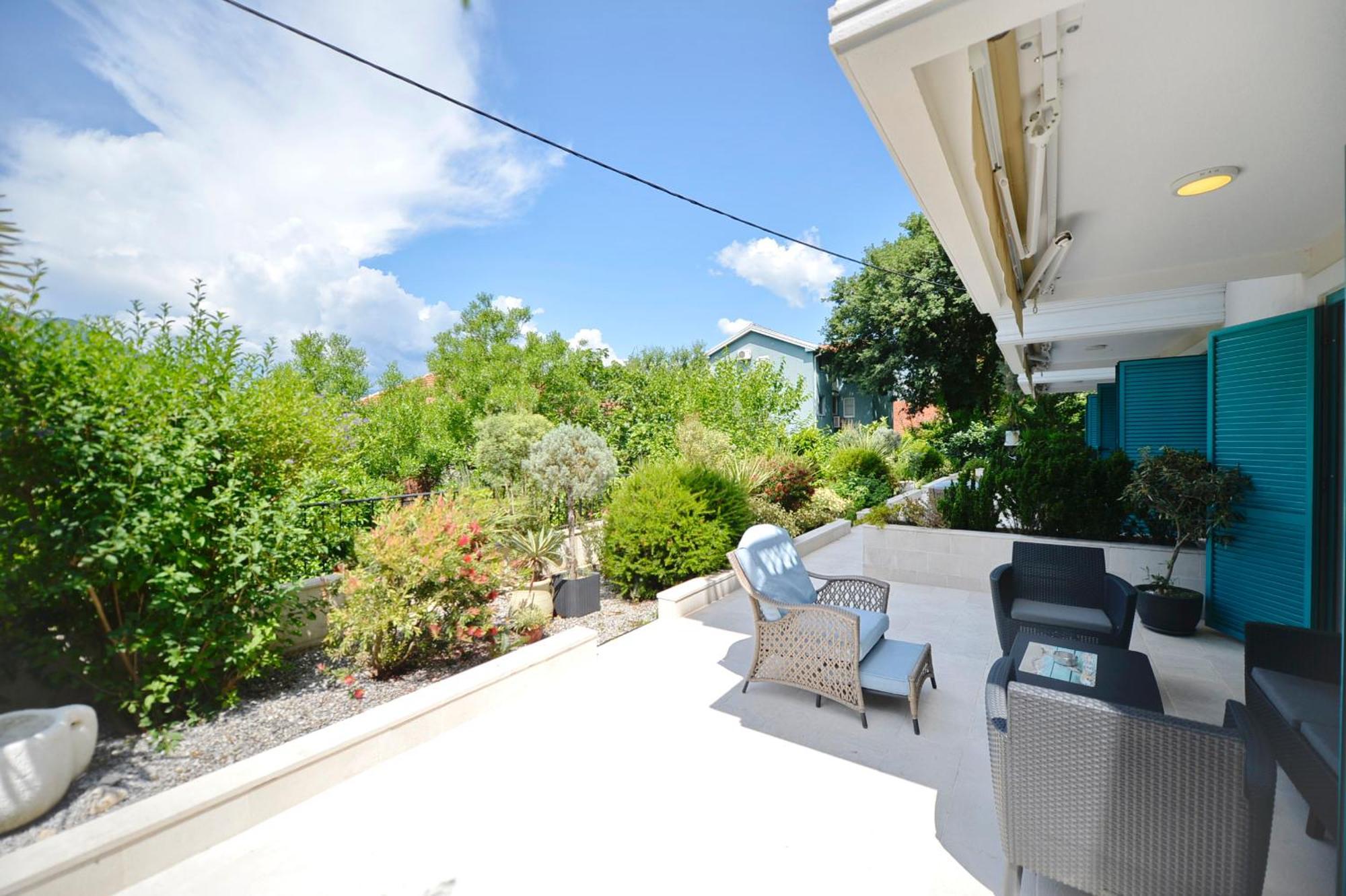 Apartments Boka Blue Dobrota Kotor Luaran gambar