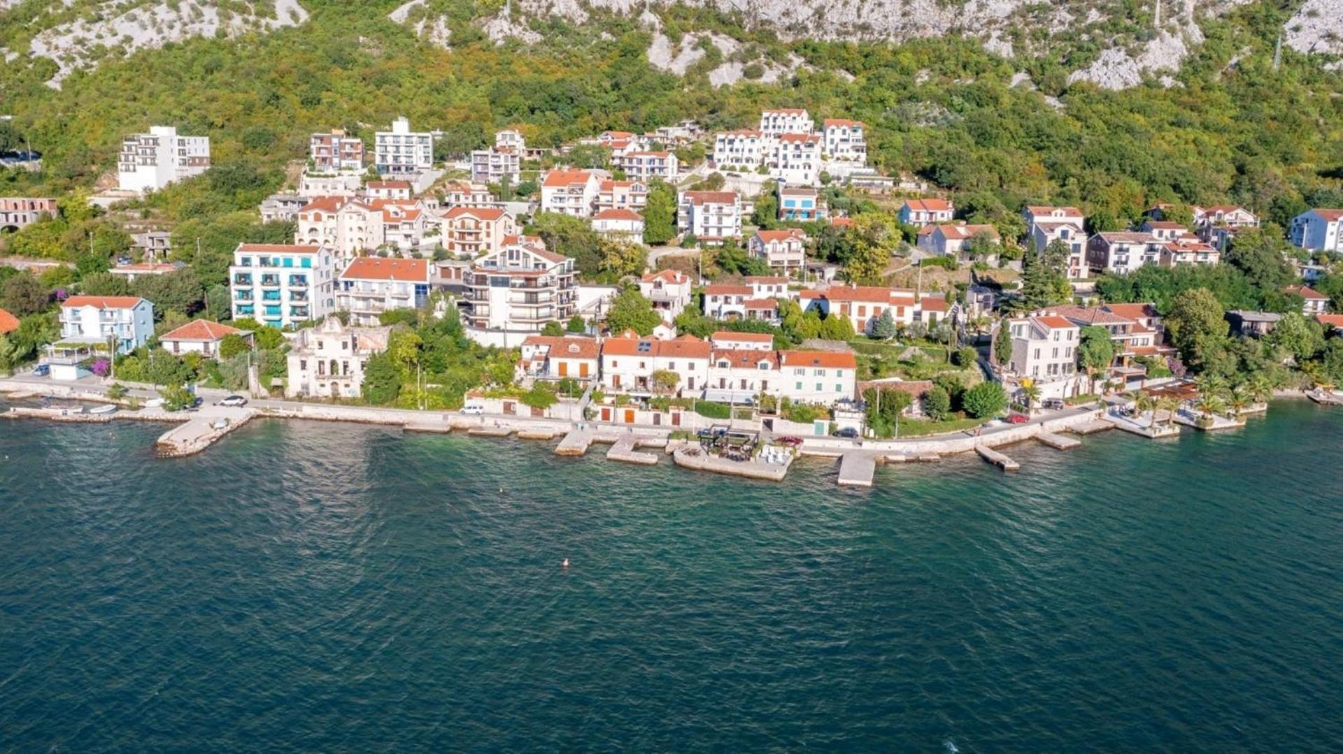 Apartments Boka Blue Dobrota Kotor Luaran gambar